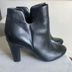Sam Edelman Black Leather Heeled Ankle Boot